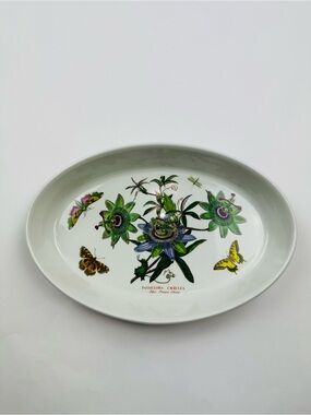 Portmeirion  Botanic Collection Bake Serving Dish Passion Flower Motif Butterfly